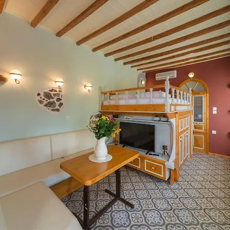 Hidden Oasis Private Holiday home *